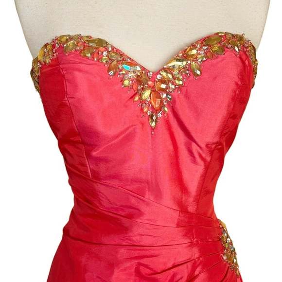 Elegant Strapless Pink Prom Dress - Picture 5 of 15